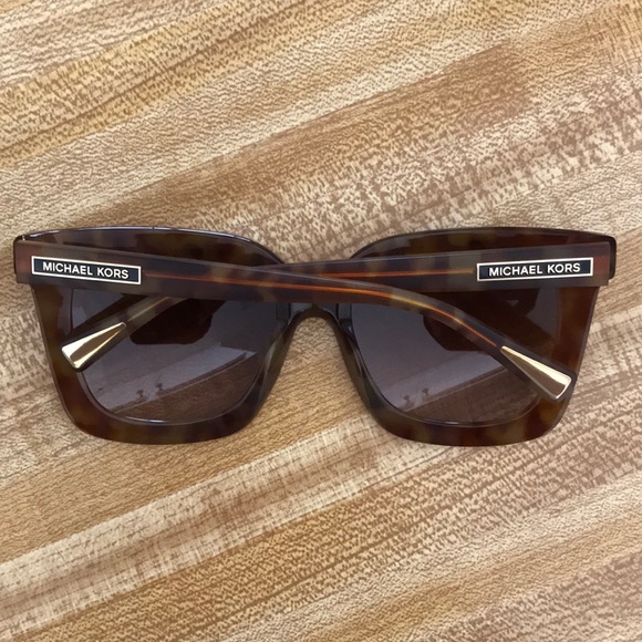 MICHAEL KORS Polynesia Sunglasses - Picture 2 of 5